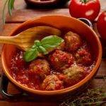 Тефтели в соусе.