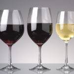 Бокалы под красное и белое вино.