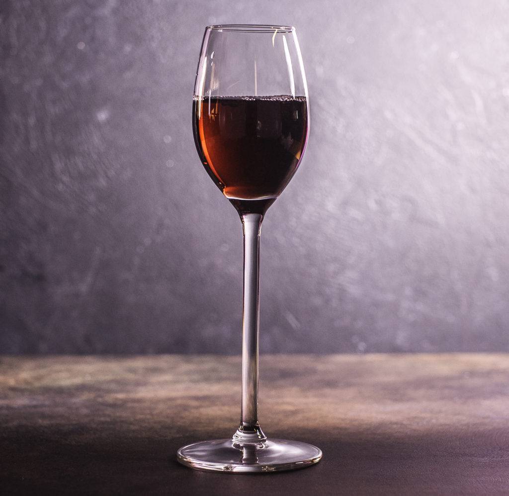 Бокал для десертного или креплёного вина.