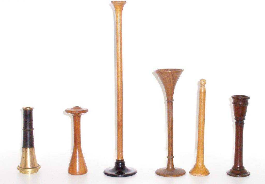 Старинный стетоскоп.