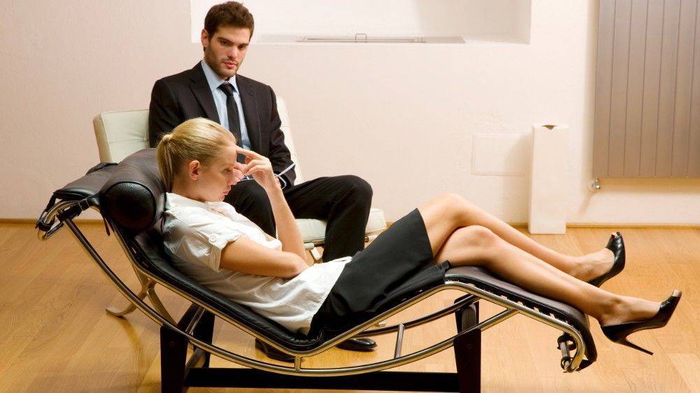 На приёме у психотерапевта.