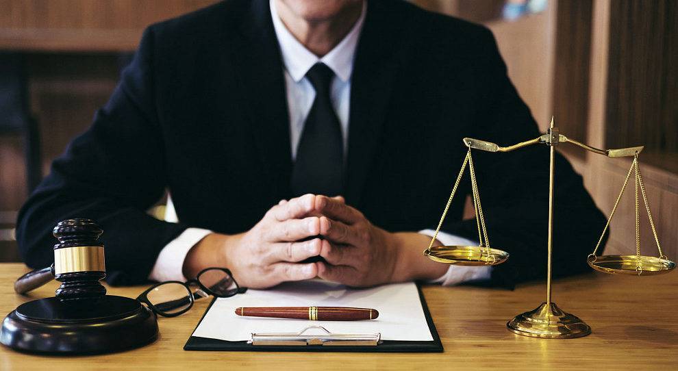 Юрисконсульт.