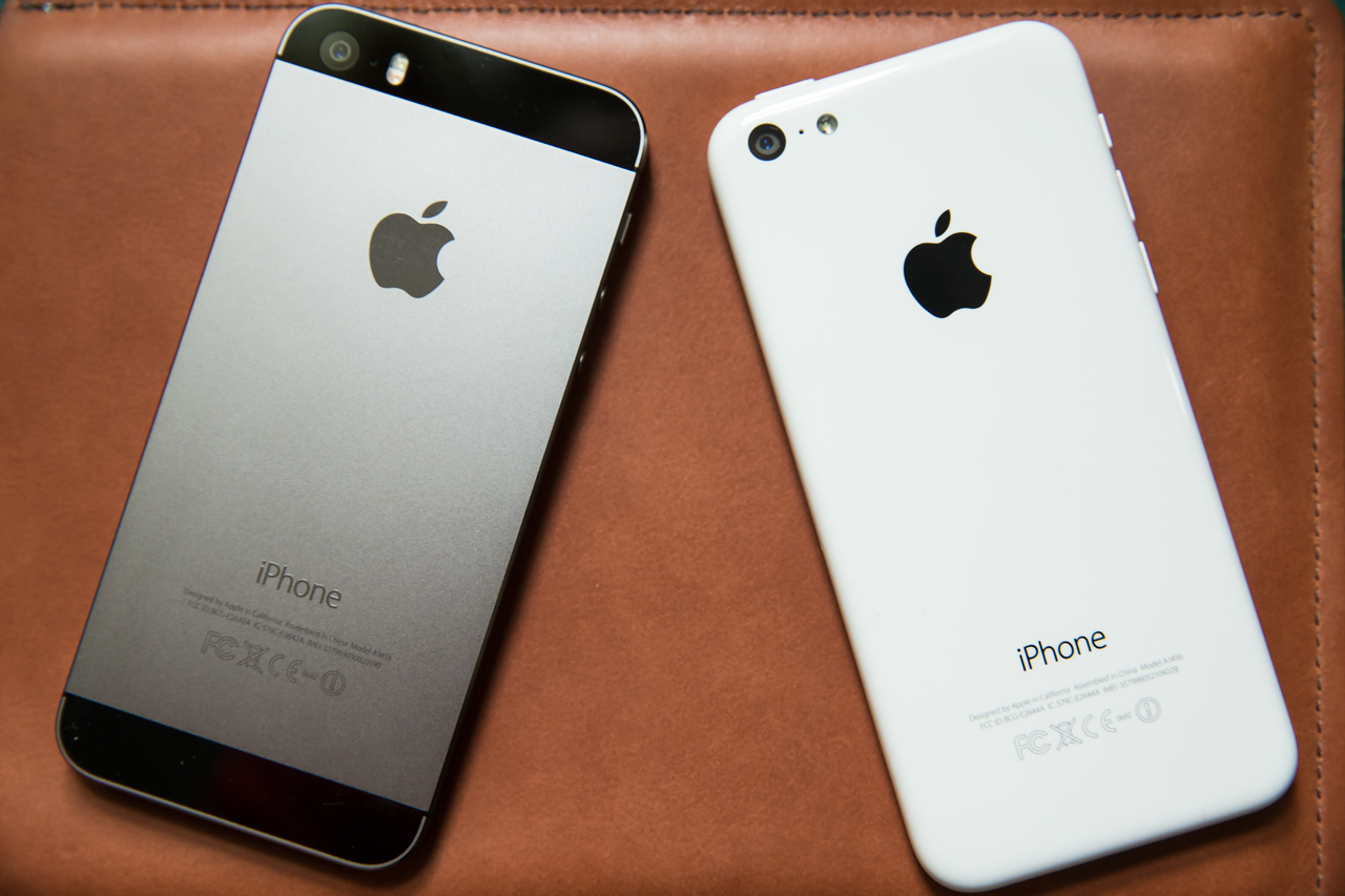 Iphone 5s vs iphone 5c smartphone comparison review - tech advisor