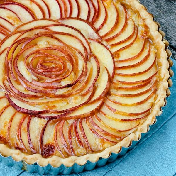 Как приготовить шарлотку с яблоками