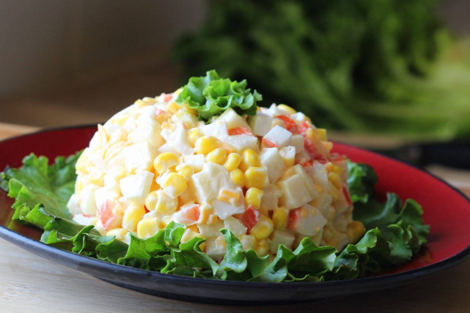 Крабовый салат с кукурузой — очень вкусные классические рецепты